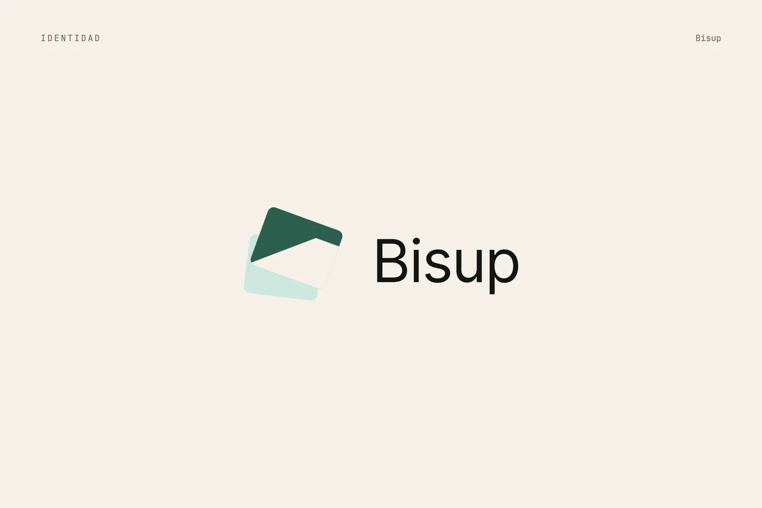El logotipo de Bisup —isotipo y wordmark— centrado sobre un fondo crema cálido